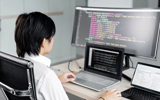 乐陵 ,php声明和调用变量的符号是什么？